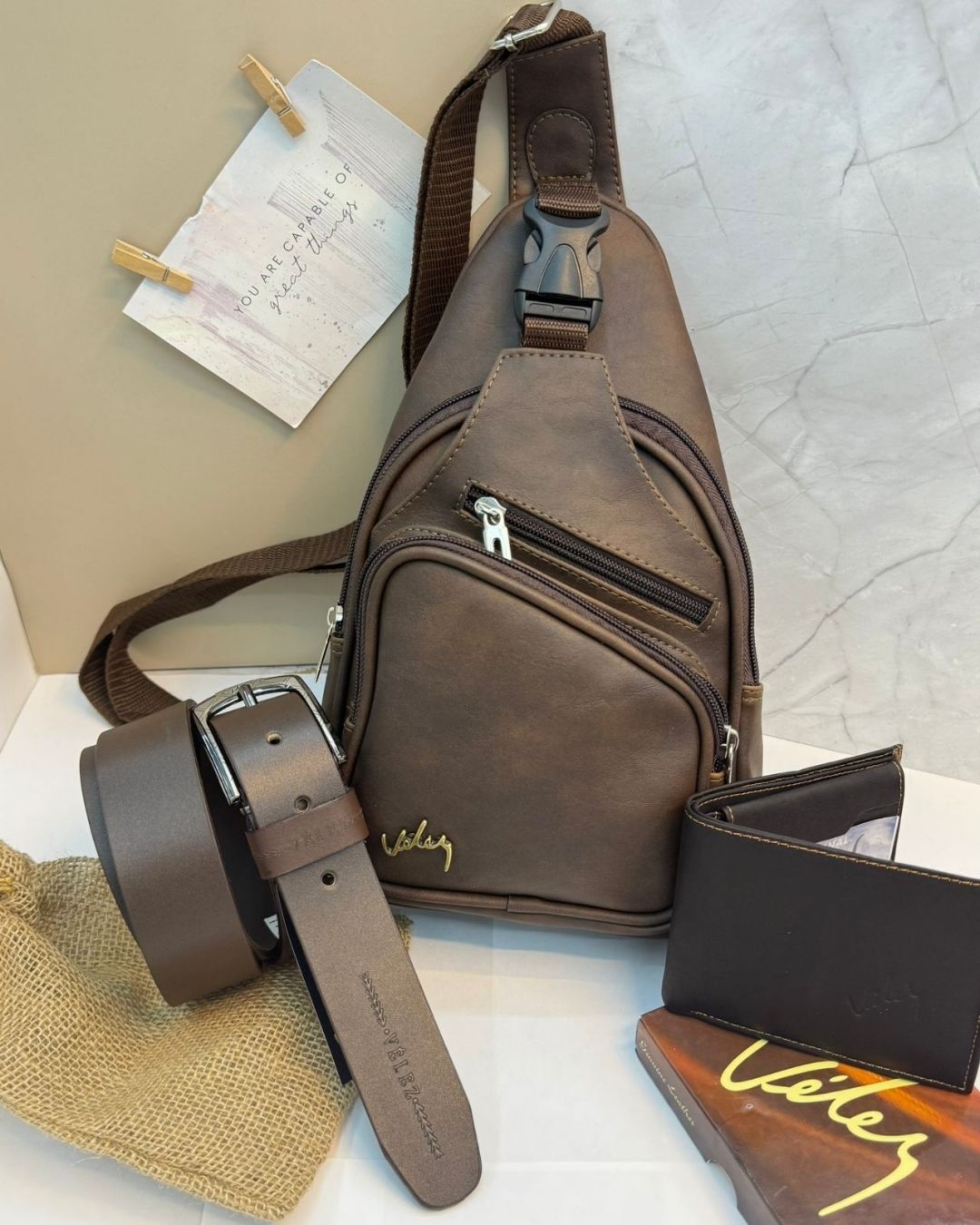 COMBO VÉLEZ | PERCHERO + BILLETERA + REGALO (CORREA)